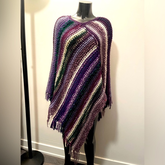 Handmade Poncho from the 90’s - Picture 1 of 4